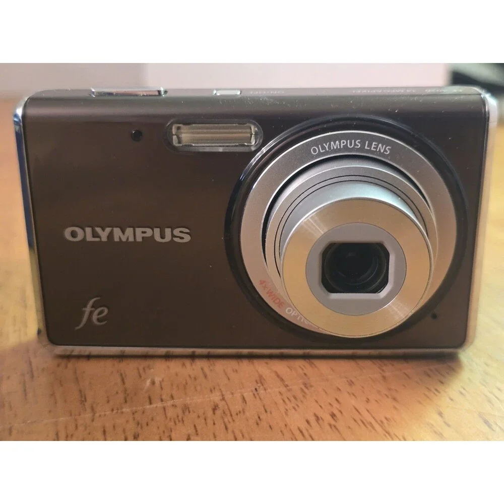 Olympus FE-4020 Digital Camera 14MP UNUSED Open Box Complete Set + 16GB SD Card